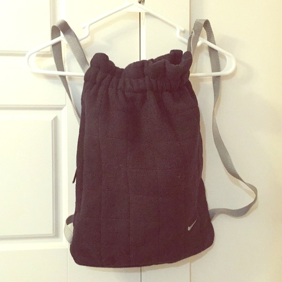 Nike Handbags - NIKE running backpack 🎒